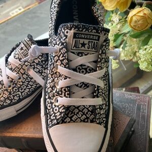 Converse Shoreline Black and White Script - Size 9